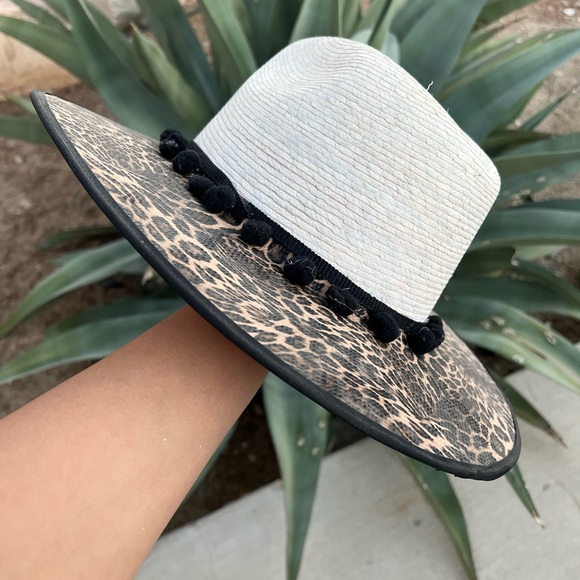 Hat - Picture 2 of 3